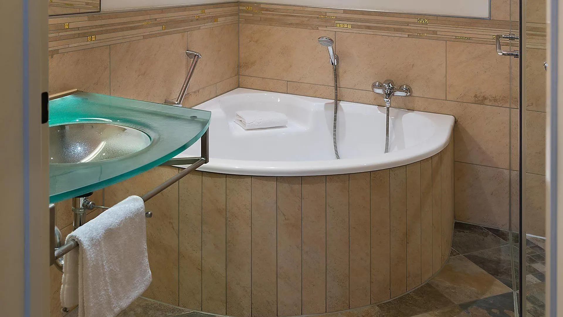 Hotel Deutsche Eiche München 3*,