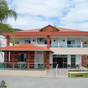 https://recanto-armacao-pousada.santa-catarina-brasil.com